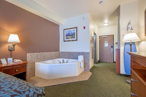 Days Inn by Wyndham Manitou Springs image 35