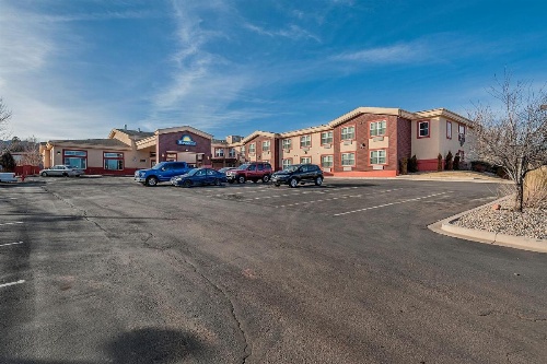 Days Inn by Wyndham Manitou Springs image 42